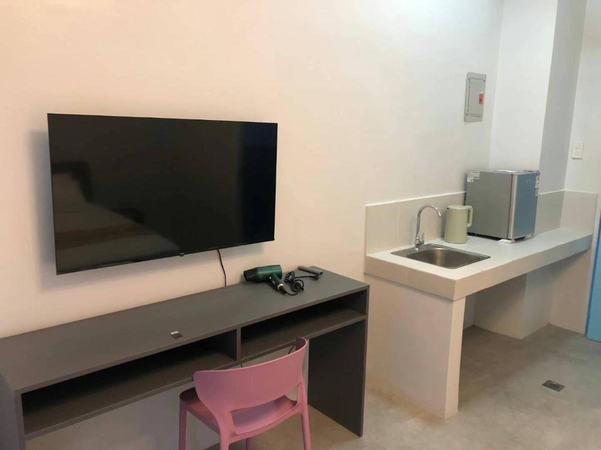Coco Star Hotel Pasay Bagian luar foto